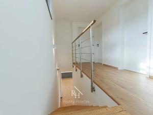 Prodej rodinného domu, Svinaře, Větrná, 156 m2