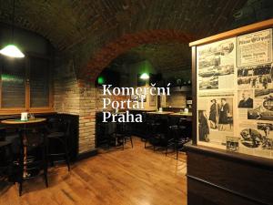 Pronájem restaurace, Praha - Smíchov, Radlická, 488 m2