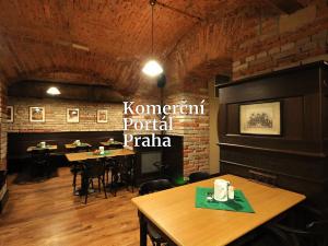 Pronájem restaurace, Praha - Smíchov, Radlická, 488 m2