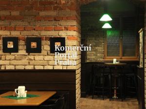 Pronájem restaurace, Praha - Smíchov, Radlická, 488 m2