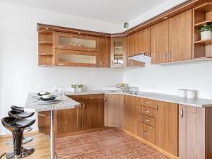 Prodej bytu 1+kk, Praha - Dolní Měcholupy, V osikách, 40 m2