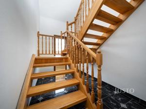 Pronájem bytu 4+1, Třeboň, Lesní, 125 m2