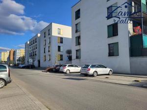 Pronájem garážového stání, Kladno, Benediktínská, 28 m2