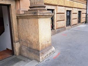 Pronájem obchodního prostoru, Praha - Nové Město, Bolzanova, 100 m2