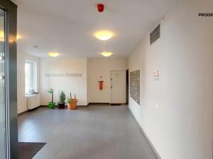 Prodej bytu 2+kk, Praha - Stodůlky, Nárožní, 57 m2