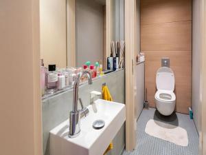 Pronájem bytu 2+kk, Praha - Karlín, Rohanské nábřeží, 57 m2