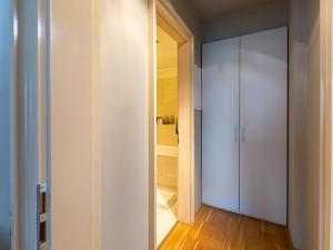 Pronájem bytu 2+kk, Praha - Karlín, Rohanské nábřeží, 57 m2