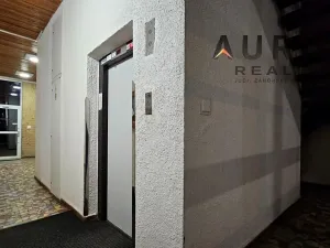 Prodej bytu 2+1, Praha - Kobylisy, Taussigova, 59 m2
