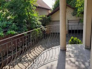 Prodej rodinného domu, Praha - Kyje, Branská, 402 m2