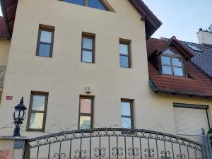 Prodej rodinného domu, Praha - Kyje, Branská, 402 m2