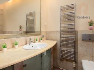 Pronájem bytu 1+kk, Praha - Smíchov, Na Valentince, 48 m2