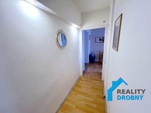 Prodej bytu 2+1, Děčín, Dobrovského, 56 m2