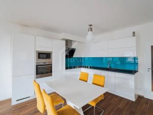 Pronájem bytu 2+kk, Praha - Kamýk, Freiwaldova, 70 m2