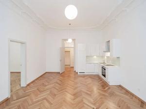 Pronájem bytu 2+kk, Praha - Vinohrady, Balbínova, 66 m2