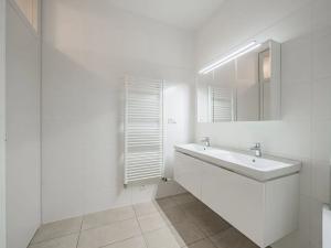 Pronájem bytu 2+kk, Praha - Vinohrady, Balbínova, 66 m2