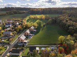 Prodej pozemku pro bydlení, Mořina, 16376 m2