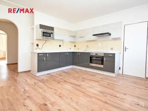 Prodej bytu 3+1, Otvovice, 192 m2