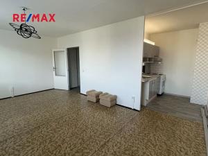 Pronájem bytu 1+kk, Kladno, Vít. Nezvala, 33 m2