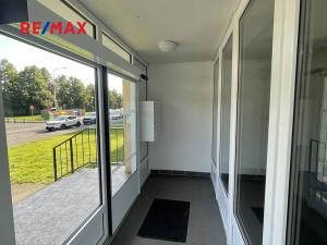 Pronájem bytu 1+kk, Kladno, Vít. Nezvala, 33 m2