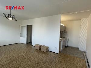 Pronájem bytu 1+kk, Kladno, Vít. Nezvala, 33 m2