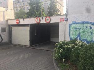 Prodej garáže, Praha - Strašnice, Štěchovická, 15 m2
