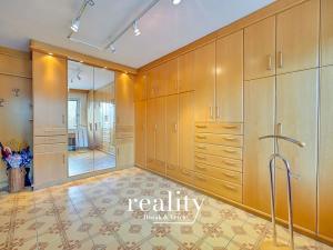 Prodej rodinného domu, Hodonice, U Pošty, 480 m2