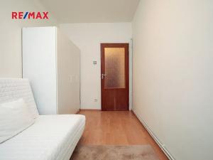 Pronájem bytu 2+kk, Praha - Braník, Jasná I, 42 m2