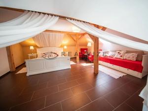 Prodej domu, Nové Hrady, 880 m2