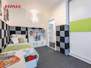 Prodej vícegeneračního domu, České Velenice, Komenského, 247 m2