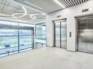 Pronájem kanceláře, Praha - Vysočany, Poděbradská, 200 m2