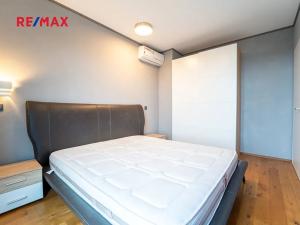 Pronájem bytu 3+kk, Praha - Hlubočepy, Pražského, 67 m2