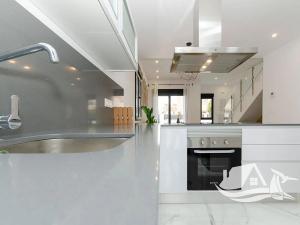 Prodej vily, Torrevieja, Španělsko, 95 m2