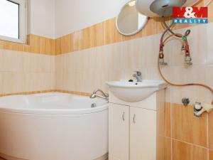 Prodej rodinného domu, Choltice - Ledec, 180 m2