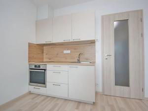 Pronájem bytu 1+kk, Praha - Michle, Krnkova, 35 m2