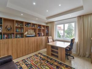 Pronájem vily, Praha - Břevnov, U Ladronky, 220 m2