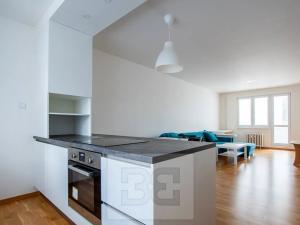 Pronájem bytu 2+kk, Praha - Strašnice, Vrbčanská, 52 m2