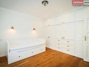 Prodej vily, Praha - Slivenec, Opálová, 282 m2