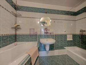 Pronájem bytu 1+1, Jindřichův Hradec, sídliště Vajgar, 53 m2