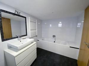 Pronájem bytu 2+kk, Brno, Břeclavská, 40 m2