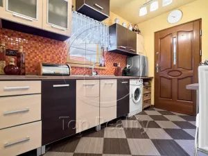 Prodej rodinného domu, Ostrov, 210 m2