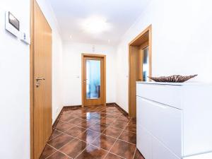 Pronájem bytu 2+kk, Praha - Stodůlky, Švejcarovo náměstí, 57 m2