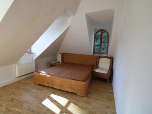 Pronájem bytu 2+1, Karlovy Vary, Pod Jelením skokem, 59 m2