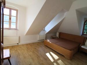 Pronájem bytu 2+1, Karlovy Vary, Pod Jelením skokem, 59 m2