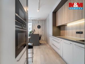 Prodej bytu 1+kk, Praha - Uhříněves, Oty Bubeníčka, 32 m2