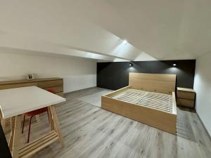 Pronájem bytu 2+kk, Praha - Vršovice, Litevská, 55 m2