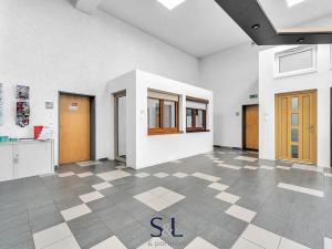 Prodej výrobních prostor, Milovice, Italská, 1819 m2