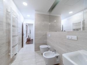 Prodej bytu 2+kk, Praha - Staré Město, Dlouhá, 72 m2