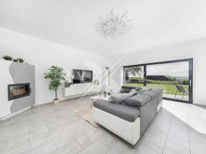 Prodej rodinného domu, Krakovany, 163 m2