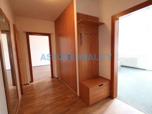 Pronájem bytu 3+1, Praha - Radotín, Kraslická, 84 m2