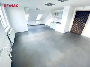 Pronájem kanceláře, Plzeň, Velenická, 54 m2